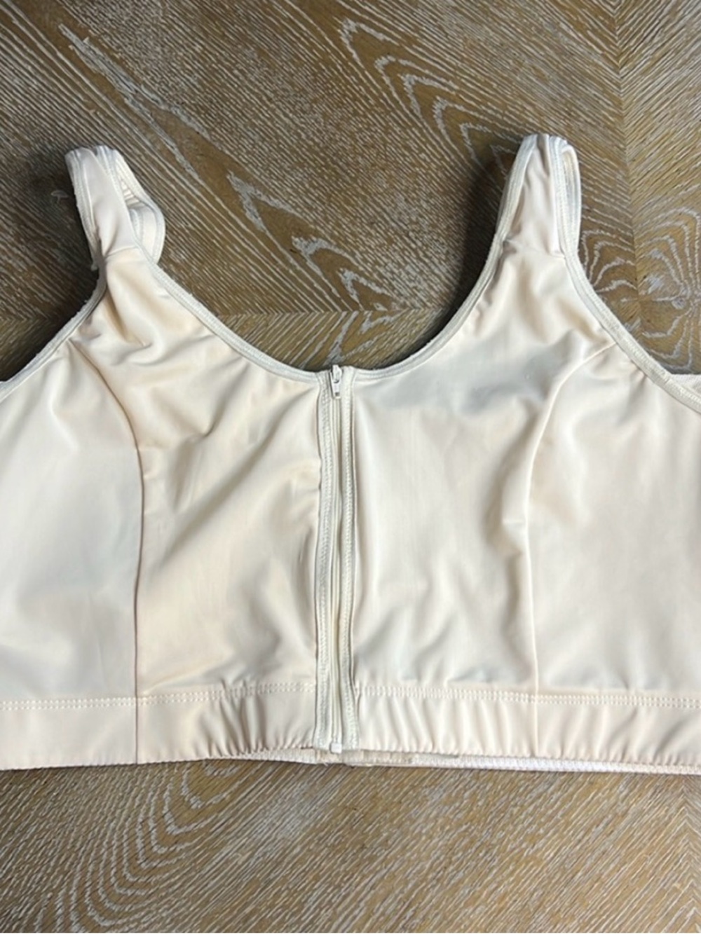 BELLISSE Compressure Post Surgery Comfort Bra in Buff 44 C/D